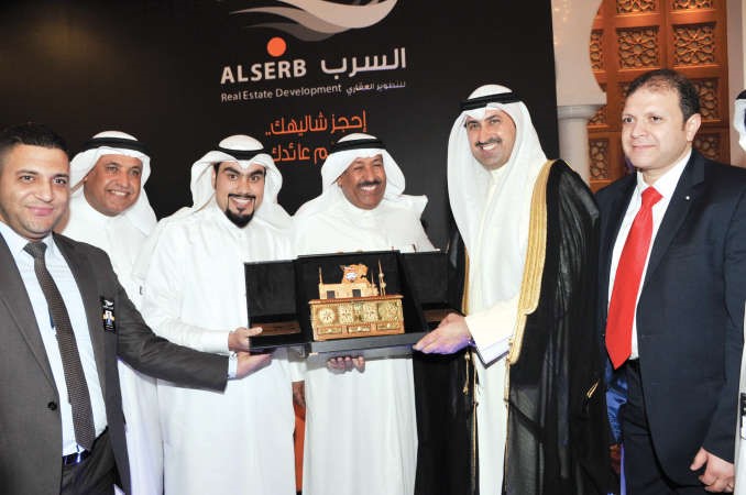 شركة السرب تكرم الشيخ نمر الصباح﻿