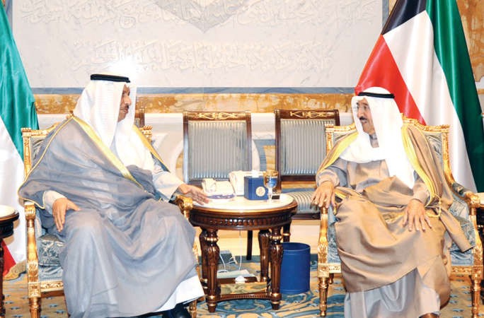 صاحب السمو الامير الشيخ صباح الاحمد مستقبلا سمو رئيس مجلس الوزراء الشيخ جابر المبارك﻿