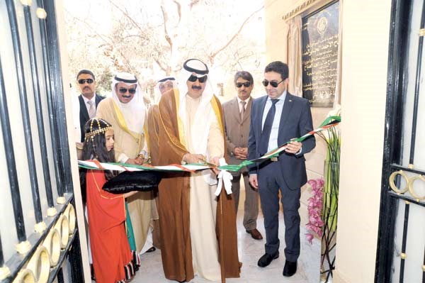 خالد الجارالله يقص الشريط ايذانا بافتتاح المقر الجديد للمندوبية الدائمة للكويت لدى الجامعة العربية
