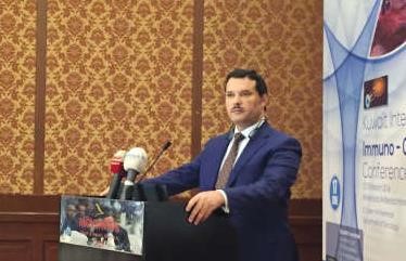 د جمال الحربي متحدثا خلال المؤتمر