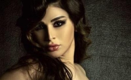 محكمة مصرية تصدر قراراً بأنوثة فنّانة بعد اتهامها بأنها رجل.. تزوج 3 مرات