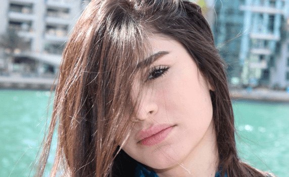 محكمة مصرية تصدر قراراً بأنوثة فنّانة بعد اتهامها بأنها رجل.. تزوج 3 مرات