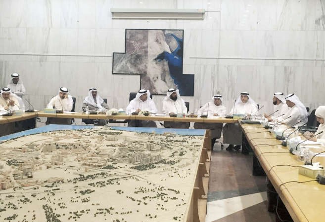 اسامة العتيبي مترئسا اجتماع لجنة الاصلاح والتطوير
