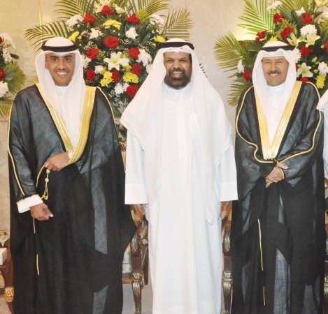 د احمد الهيفي يبارك للمعرس ووالده