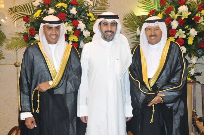 علي الخميس يبارك