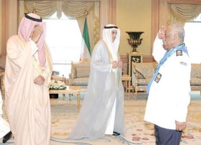 سمو ولي العهد الشيخ نواف الاحمد اثناء استقباله رئيس واعضاء الاتحاد الكشفي للبرلمانيين العرب 
