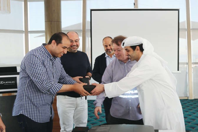 تكريم فريق مبيعات لكزس