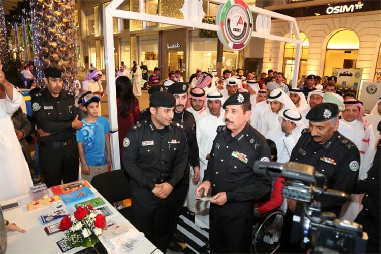 اللواء المهنا يتفقد فتح البلوكات الخاصة بالمخالفات والإفراج الفوري عن المركبات المحجوزة 
