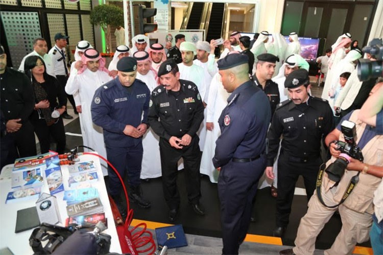اللواء المهنا يتفقد فتح البلوكات الخاصة بالمخالفات والإفراج الفوري عن المركبات المحجوزة 