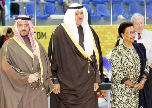 الشيخ سلمان الحمود والشيخة نعيمة الاحمد والشيخ دعيج فهد الدعيج 