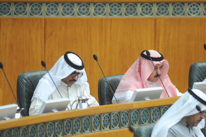 خلف دميثير وحمد الهرشاني
