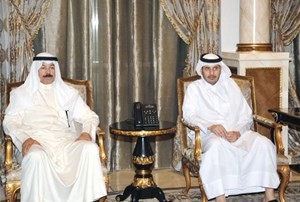 الشيخ عبدالله بن ناصر بن خليفة مستقبلا الشيخ محمد الخالد