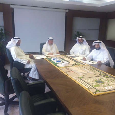 الاطلاع على آخر مستجدات تنفيذ المبنى الإداري للهيئة العامة للعناية بطباعة ونشر القرآن ومبنى مطبعة المصحف الشريف