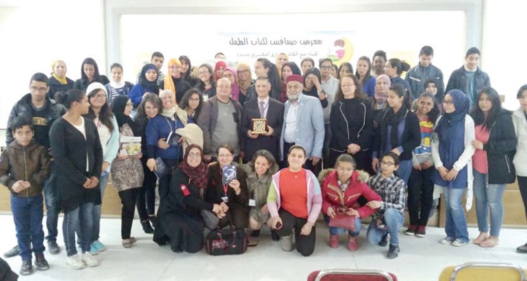 رئيس بلدية صفاقس مبروك القسنطيني مكرما الزميل د طارق البكري 
