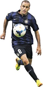 حلم «البريمييرليغ» يداعب «ليستر رانييري»