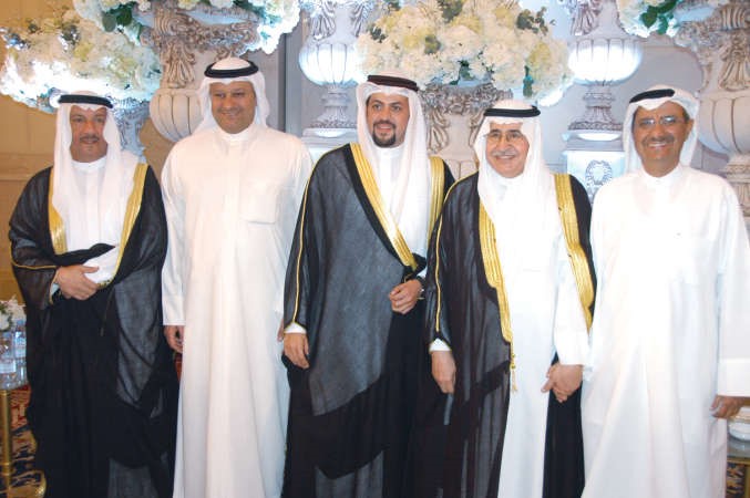 د علي العبيدي مباركا
