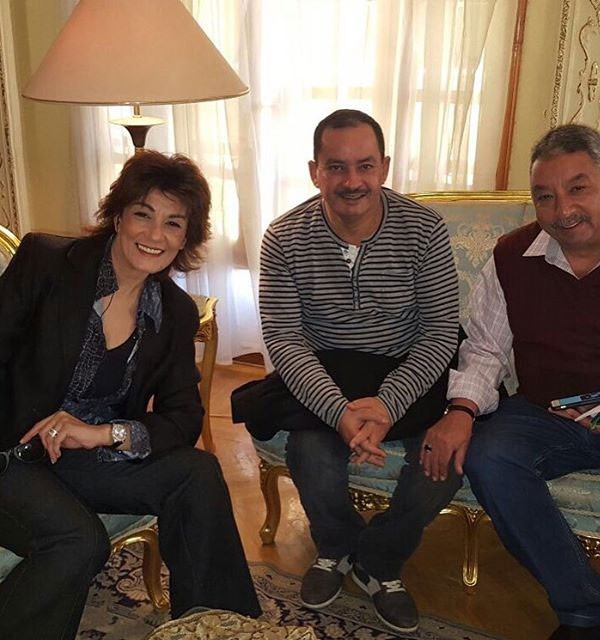 بالصور.. سماح أنور تلتقي حبيبها السابق على الغداء