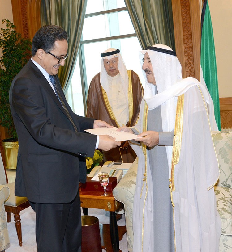 صاحب السمو امير البلاد الشيخ صباح الاحمديستقبل المسؤول الموريتاني