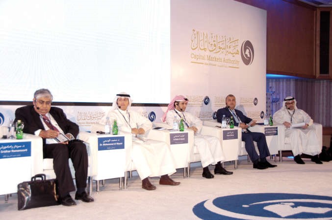 المحاضرون اثناء جلسات المنتدى												محمد هاشم﻿