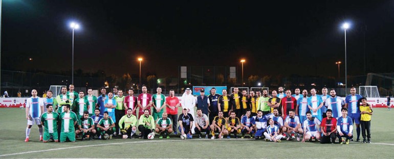 لقطة جماعية للفرق المشاركة في البطولة﻿