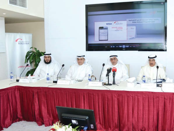 محمود يوسف الفليج مترئسا الجمعية العمومية للبنك				ريليش كومار﻿
