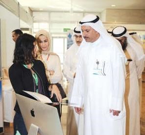 د احمد الاثري خلال جولة بالملتقى