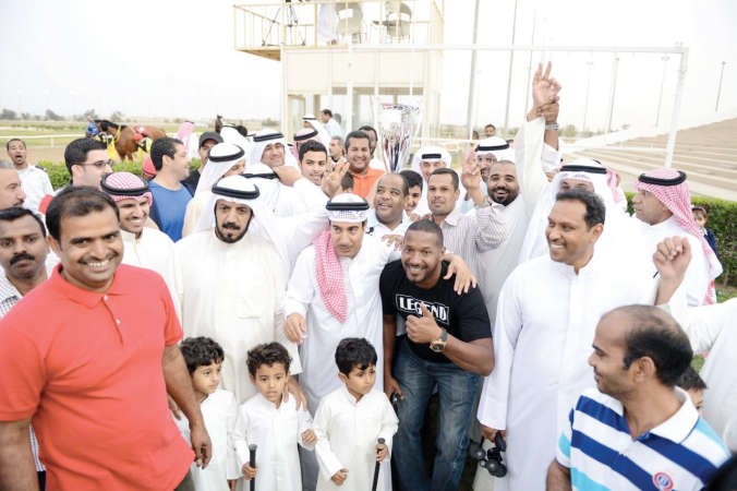 الشيخ ضاري الفهد والشيخ عبدالله السلمان مع جمهورالنشاما