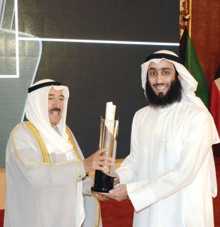  صاحب السمو مكرما احد المتميزين ﻿