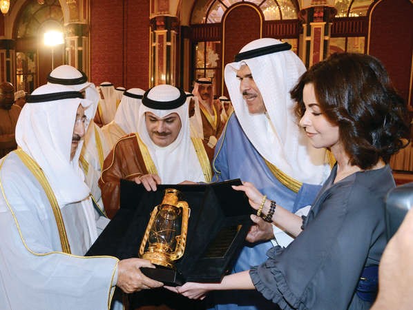  هدية تذكارية لصاحب السمو الامير ﻿