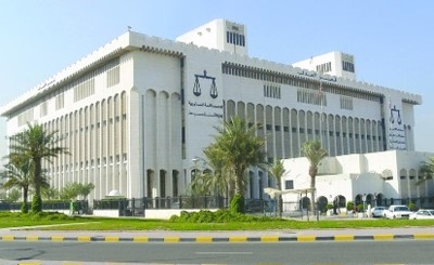 «الدستورية»: عدم جواز الطعن على قرارات وزير الشؤون غير دستوري والطعن على قانون التجمعات غير مقبول