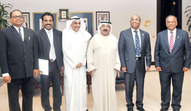  الشيخ ناصر صباح الاحمد والسفير فهد العوضي وسفير الهند سونيل جين 