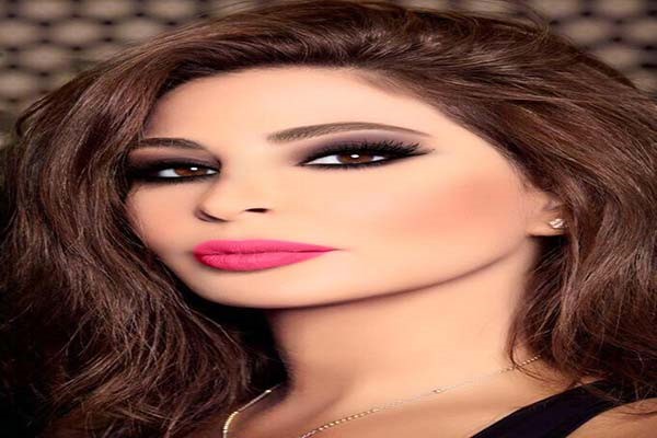 صور: اليسا من دون ماكياج ووصلات شعر