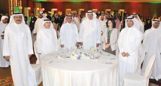 الشيخ سلمان الحمود والشيخة الزين الصباح وعبدالرحمن المطيري خلال الحفل احمد علي