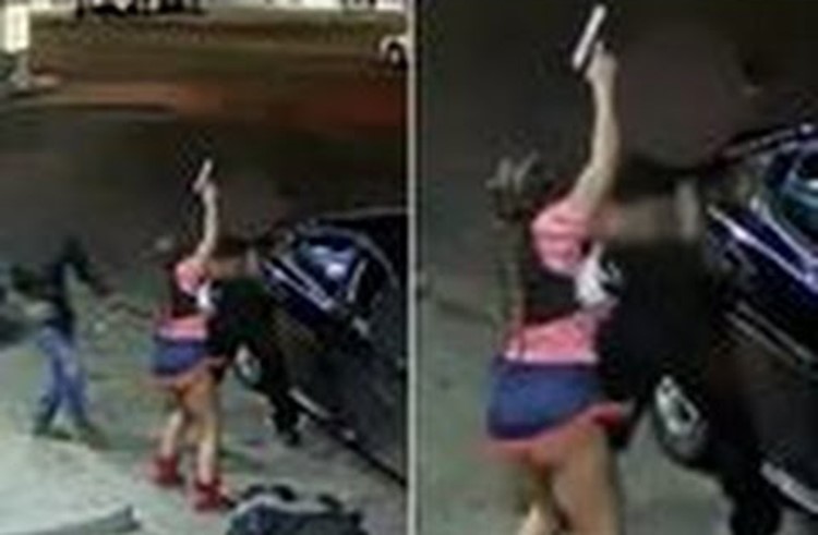بالفيديو.. سيدة تخفي مسدساً تحت "الشورت" لقتل رجل