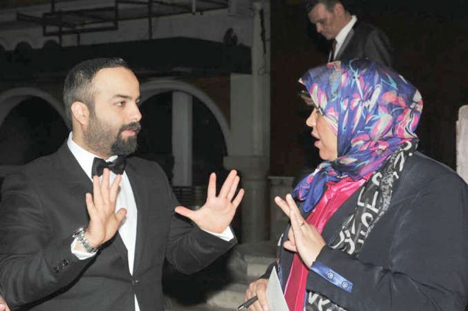 محمد المديرس مع الزميلة هناء السيد ﻿