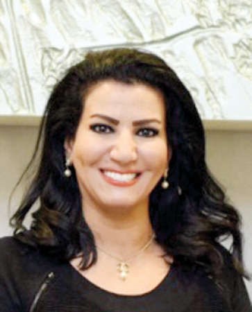 فاطمة العازمي