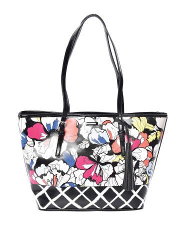 «Nine West» تطلق مجموعتها لربيع وصيف 2016