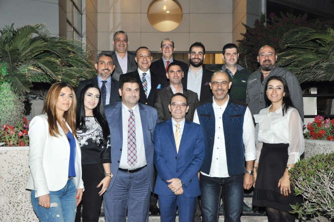لقطة جماعية للمكرمين
