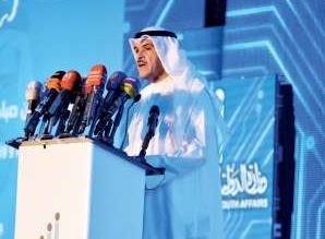 وزير الاعلام ووزير الدولة لشؤون الشباب الشيخ سلمان الحمود متحدثا