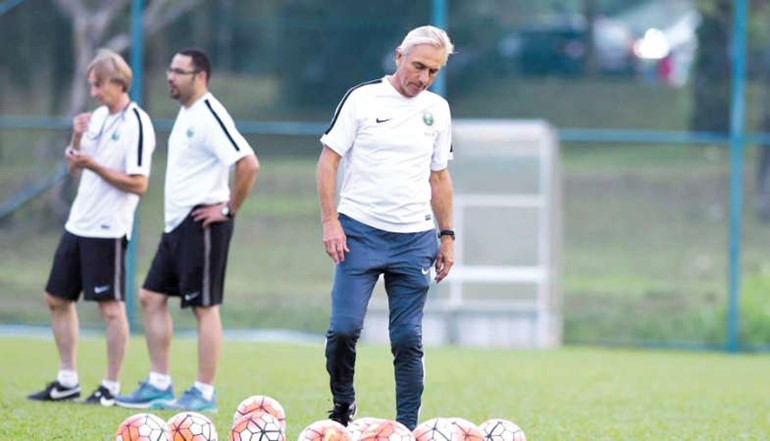 المدرب بيرت ڤان مارڤيك يحظى بقبول لدى مسؤولي الاتحاد السعودي لكرة القدم