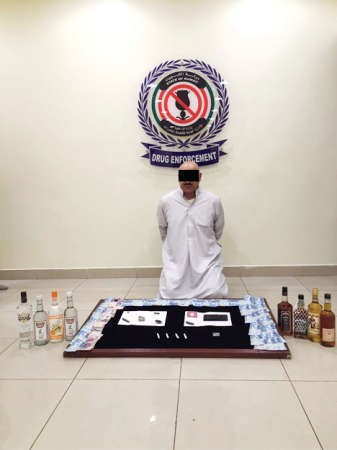 متهم بترويج الخمور﻿