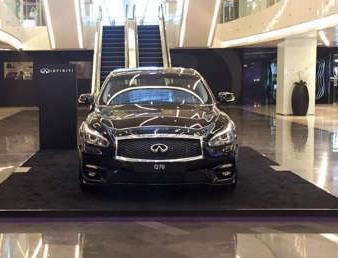 «البابطين» تعرض «إنفينيتي Q70» الرائعة في مجمع «الحمرا مول»