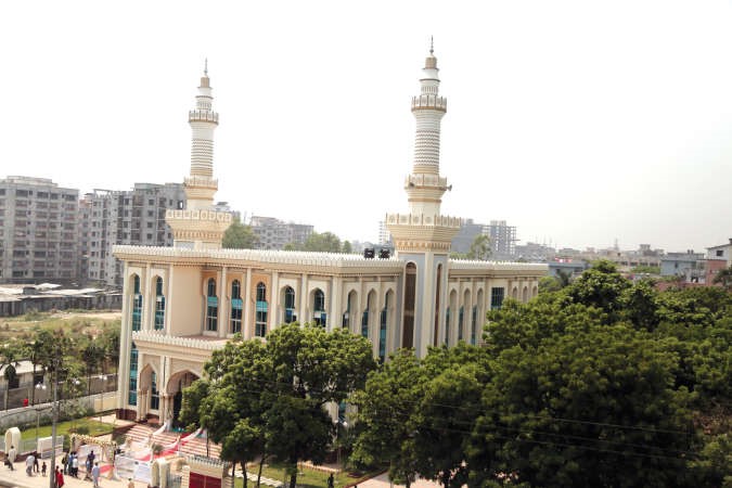 مسجد الكويت الكبير في بنغلاديش الذي تم بناؤه على نفقة الامانة العامة للاوقاف﻿