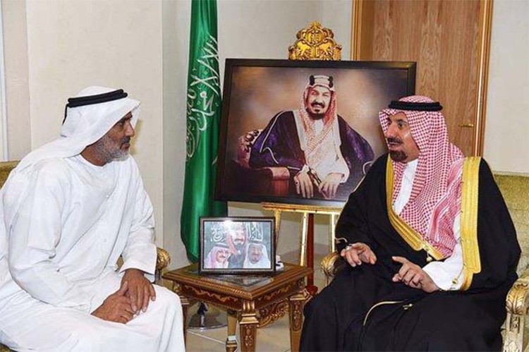 بالصور.. إماراتي يعفو عن قاتل أخيه قبل إعدامه بدقائق في السعودية