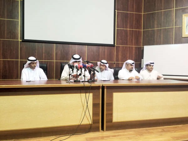 دبدر البراك وابراهيم البوير وناصر المهلهل والعازمي على هامش المؤتمر 