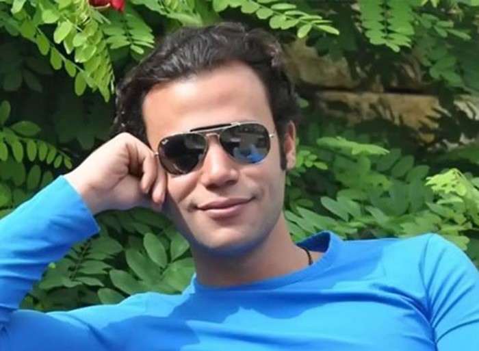 شاهد.. محمد عادل إمام يسخر من حمدي الميرغني