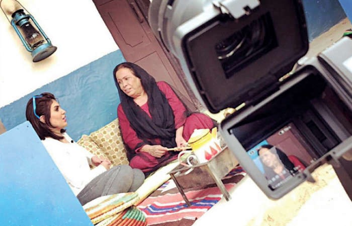 شيماء مع الفنانة القديرة حياة الفهد في لوكيشن بائعة النخي