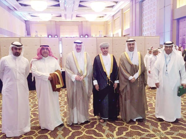 عبداللطيف السريع خلال مشاركته في الندوة