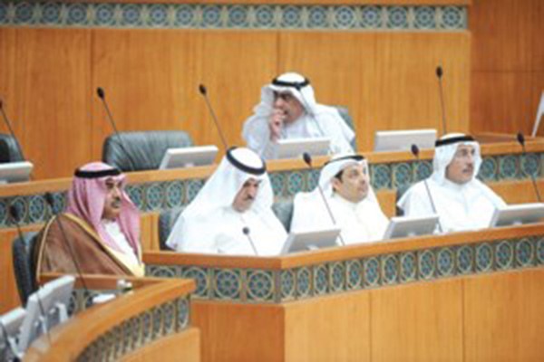 الشيخ صباح الخالد والشيخ سلمان الحمود ويعقوب الصانع وم احمد الجسار خلال الجلسةهاني الشمري
