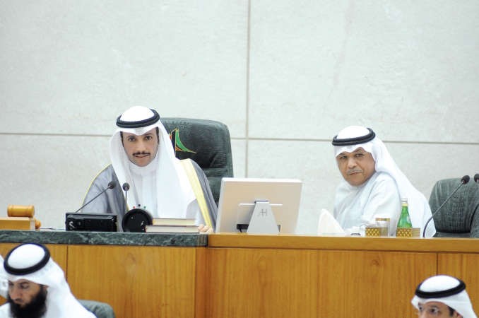 الرئيس الغانم ونائب رئيس الوزراء ووزير الدفاع الشيخ خالد الجراح